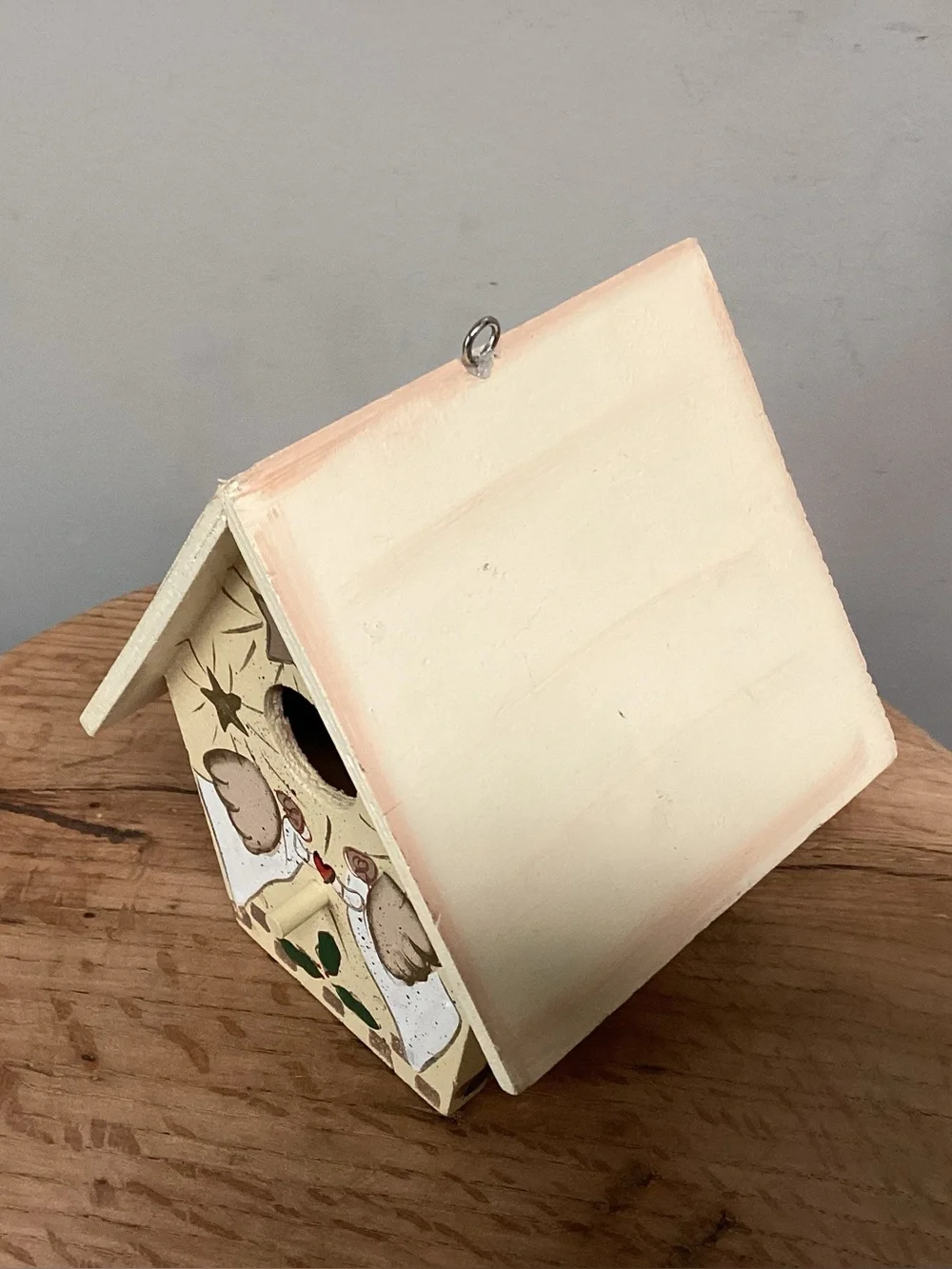 🔴 Beautiful Solid Wood Crafted Birdhouse - Hand Painted - Peace / Love / Joy